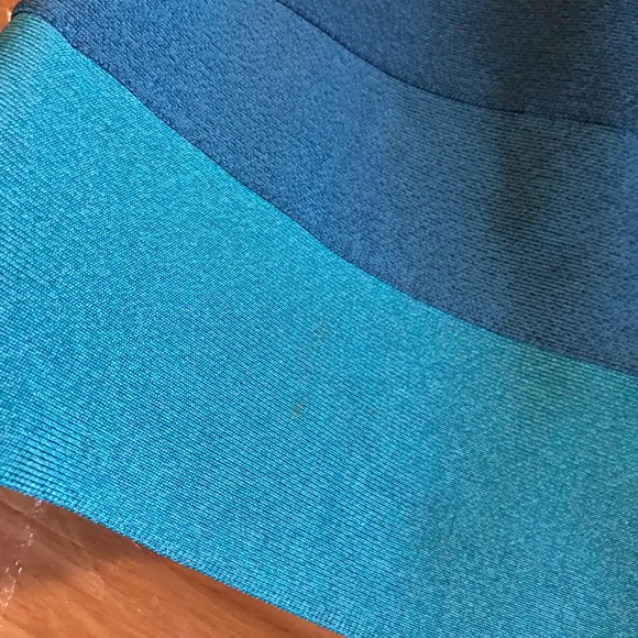 💚SOLD💚Herve Leger Ombré Dress XS Mermaid Bandage - Picture 7 of 8